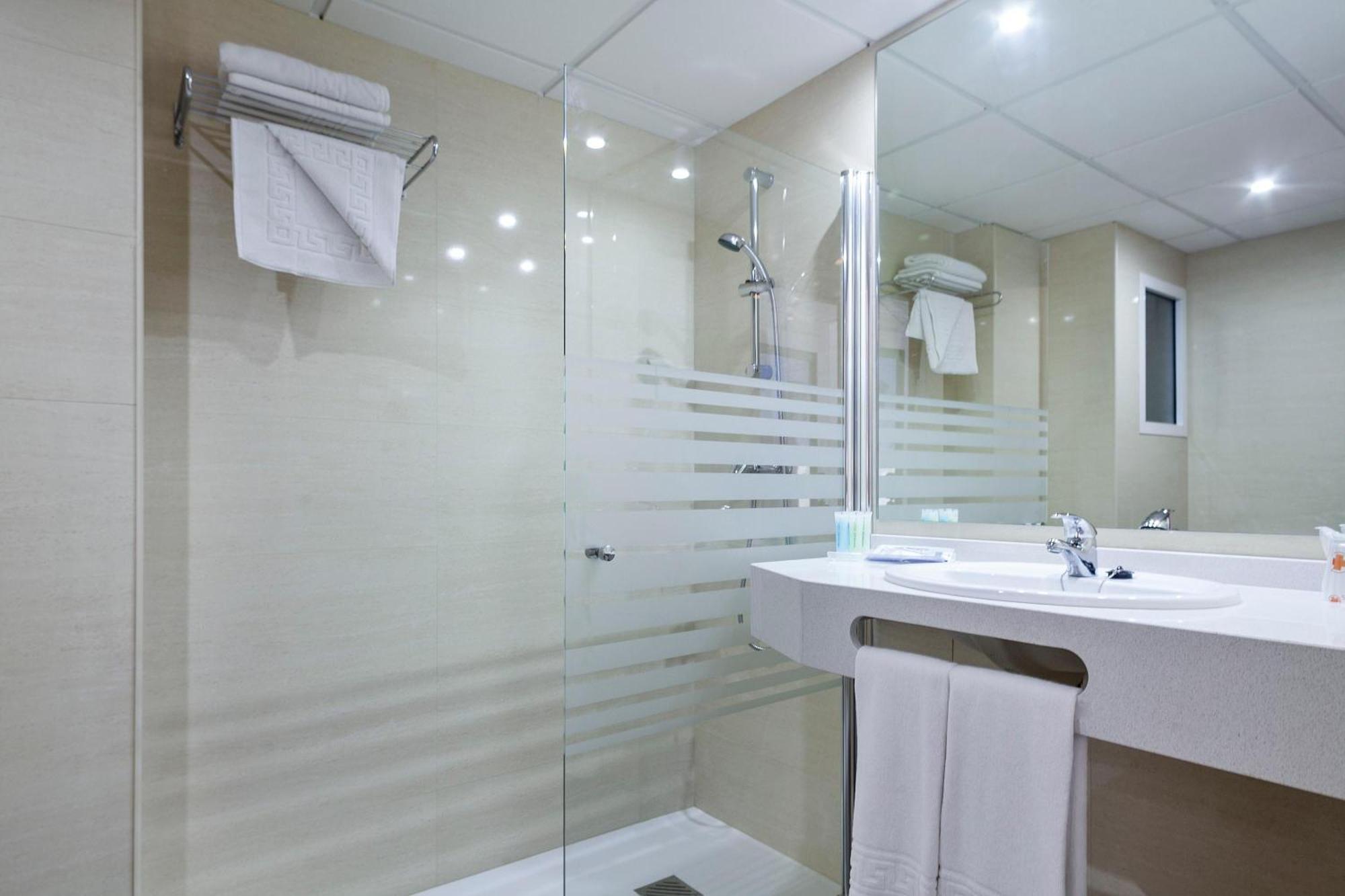 Double Room,1546256557:JPEG
