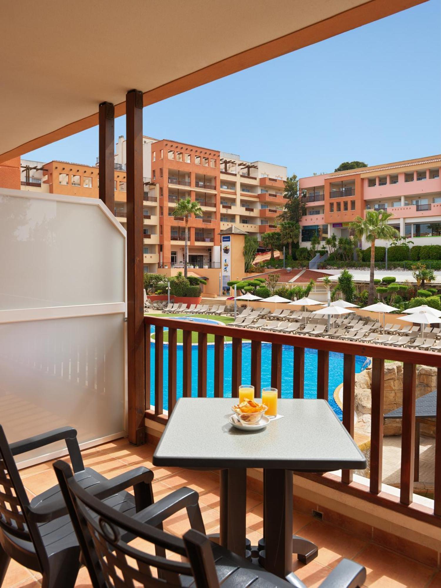 Twin Room Pool View,1698877000:JPEG